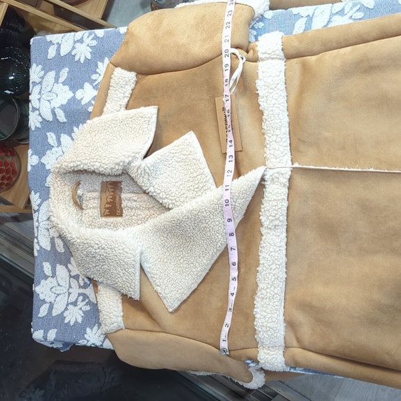 BearPaw Suede and Sherpa Jacket New with Tags - Picture 4 of 11